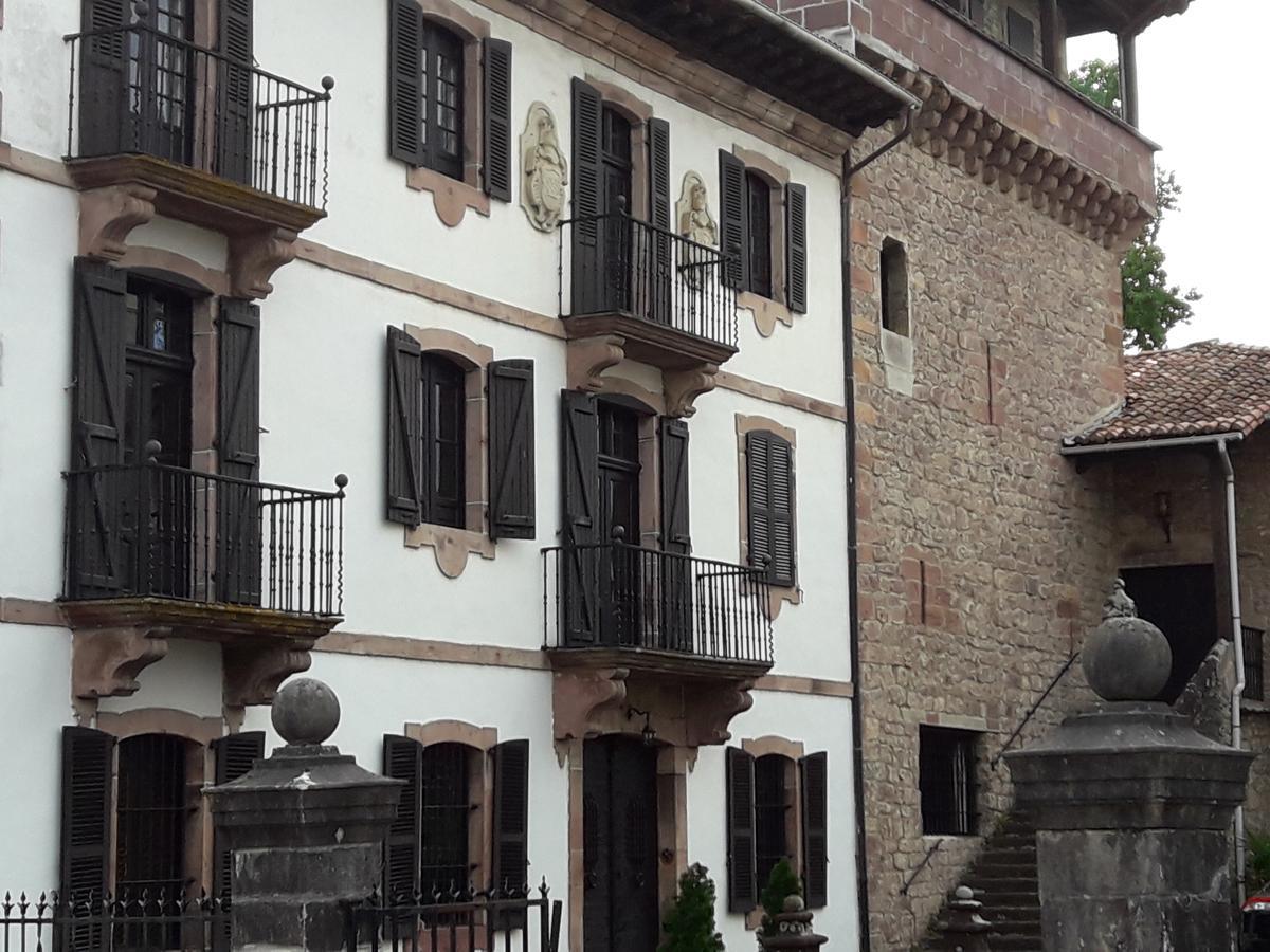 Hostal Palacio Jaureguia Irurita Exteriör bild
